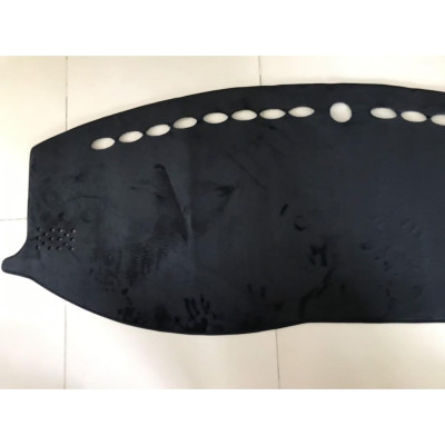 Thảm taplo xe Suzuki XL7 2020-2023 nhung lông cừu, da carbon có chống trượt cao cấp