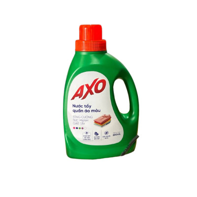 Nước Tẩy Quần Áo Màu Axo Xanh Lá Hương Thông Xanh Chai 800ml