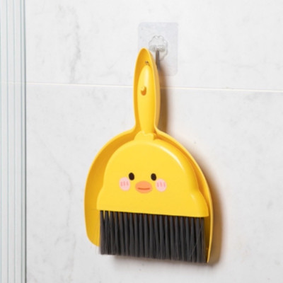 Chổi quét bụi bàn thờ mini đa năng  kèm ky hốt rác có lỗ treo lên  , được kết dày giúp  làm sạch bụi bẩn nhanh chóng ,dễ dàng gom bụi ở những khe nhỏ phù hợp cho mọi nơi trong nhà 