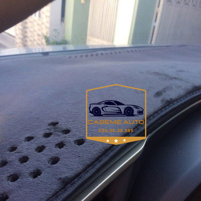 [KIA FORTE] Thảm Taplo 3 Lớp Dành Cho Xe KIA FORTE, Nhung Lông Cừu Và Da Vân Carbon Cao Cấp - Hàng Chính Hãng