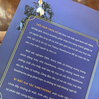 (Tác giả New York Times Best Seller) BÍ MẬT GIA TỘC HAWTHORNE - Jennifer Lynn Barnes – Hoài Anh dịch – 1980 Books - Nxb Thanh Niên (Bìa mềm)