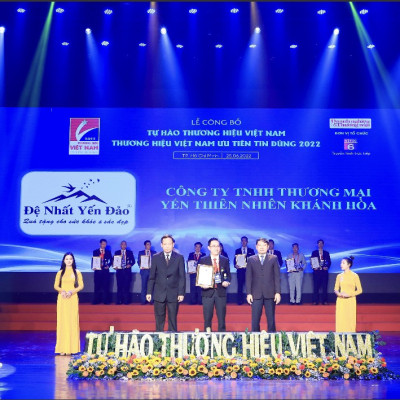 [TOP SALE] SET 30 HỦ TỔ YẾN CHƯNG ĐƯỜNG PHÈN 100% Tổ Yến Thật (Hàm Lượng 30% YẾN ĐẢO) [TẶNG KÈM 10 HỦ YẾN CHƯNG ĐÔNG TRÙNG] - Đệ Nhất Yến Đảo - Tăng Sức Đề Kháng - Kéo Dài Thanh Xuân - An Thần - Bổ Phế - Hỗ Trợ Sinh Lý Nam Nữ