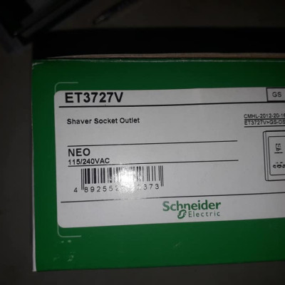 Ổ cắm cạo râu Bạc Schneider