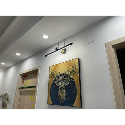 Đèn soi tranh, soi gương sừng hươu màu vàng và đen