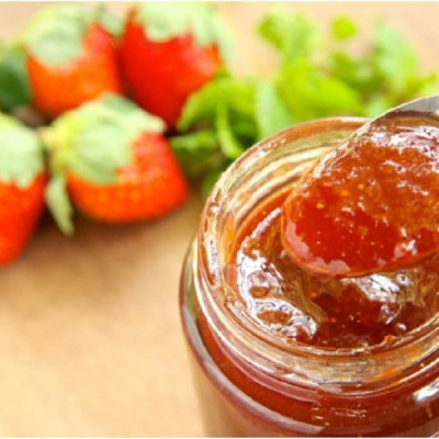 Mứt Dâu Tây Bạc Hà - La Petite Epicerie Saigon 220g 