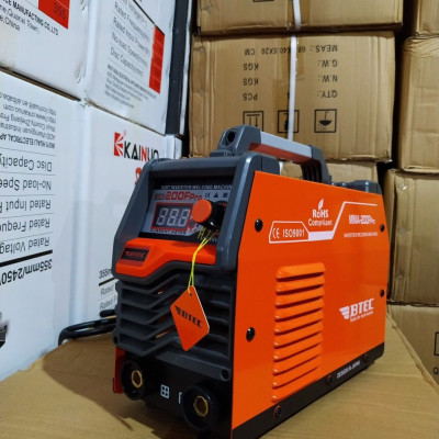 MÁY HÀN QUE BTEC MMA 200F-PRO (CHUYÊN HÀN QUE 3.2, CÓ ĐỒNG HỒ)- HÀNG CHÍNH HÃNG