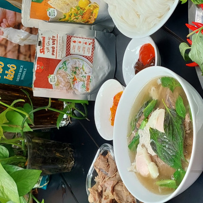 Thùng Phở khô Shammi túi 400g (phở khô Việt Nam hàng xuất khẩu)