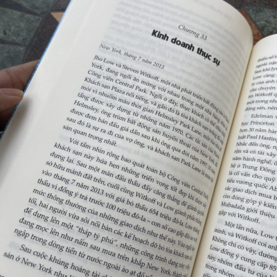 (ẤN BẢN 2022) CÁ VOI TỶ ĐÔ - Câu chuyện về kẻ đã lừa cả Phố Wall, Hollywood và thế giới – Bradley Hope – Tom Wright – Khánh Trang – Bestbooks – Bìa mềm