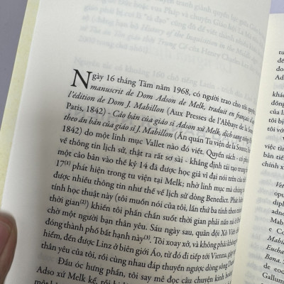 [tái bản 2024] TÊN CỦA ĐÓA HỒNG - Umberto Eco - Lê Chu Cầu dịch - Nhã Nam