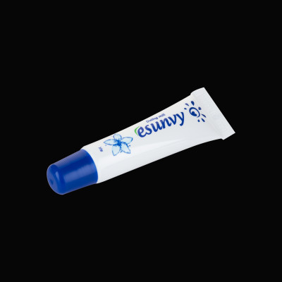 Dưỡng Môi Esunvy Bảo Vệ Môi Không Bị Khô Ráp, Nứt Nẻ, Luôn Căng Mọng, Mềm Mại Tự Nhiên Tuýp 10g TMP004