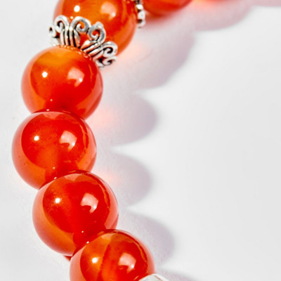 Vòng Tay Phong Thủy Nữ Đá Mã Não Đỏ Phối Charm Cung Hoàng Đạo Thiên Yết (8mm) Mệnh Hỏa, Thổ Ngọc Quý Gemstones