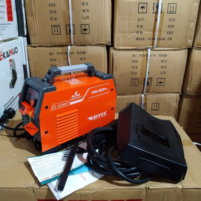MÁY HÀN QUE BTEC MMA 200F-PRO (CHUYÊN HÀN QUE 3.2, CÓ ĐỒNG HỒ)- HÀNG CHÍNH HÃNG
