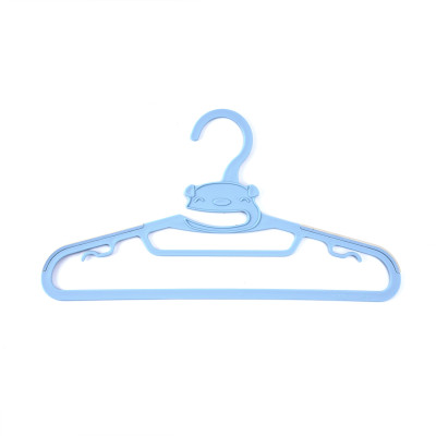 Móc nhựa treo quần áo chống trượt màu xanh (Bộ 3 cái), móc nhựa treo quần áo hình gấu