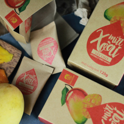 Combo Hạt Sen Sấy Hải Long (230g) + Mứt Xoài Sấy Dẻo Hải Long (120g)