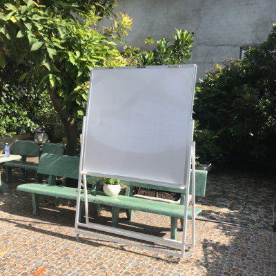 Bảng Flipchart chân gấp viết bút lông từ Laminate KT 120x120cm