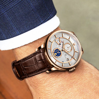 Đồng hồ nam Poniger P813-1 Chính hãng ,Kính sapphire nguyên khối ,chống xước,chống nước 50m,mặt trắng vỏ vàng hồng dây da nâu ( đen) xịn,vỏ máy thép không gỉ 316L,Đồng hồ cơ (Automatic) bảo hành 24 tháng, hàng mới 100%,thiết kế trẻ trung và sang trọng