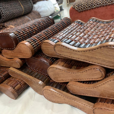 Gối Công Thái Học Gỗ Bách Xanh Cao Cấp - Kích Thước 36cmx24cmx8/4cm ( video , hình thật ) 