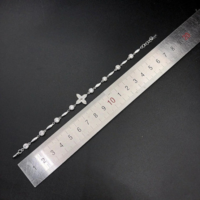 Vòng , Lắc Tay Nữ Bạc 925 Hoa 4 Cánh Đính Đá Cao Cấp Bạc Hiểu Minh LTU578