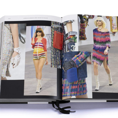 Artbook - Sách Tiếng Anh - Chanel Catwalk