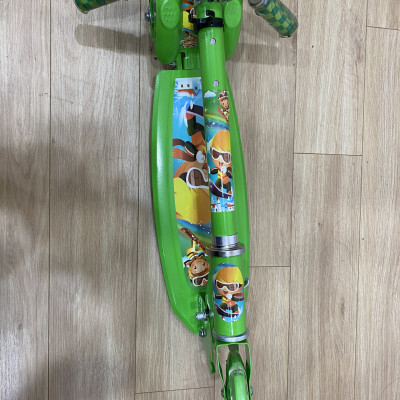 Xe Scooter Centosy 380 Ba Bánh Phát Sáng, Có 3 Màu Cho Bé Lựa Chon