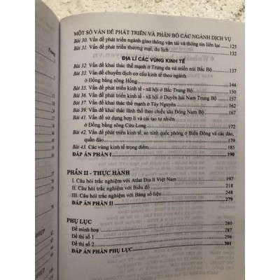 Sách - Trắc Nghiệm Địa Lí Lớp 12 - Lí Thuyết Và Thực Hành - Hồng Ân