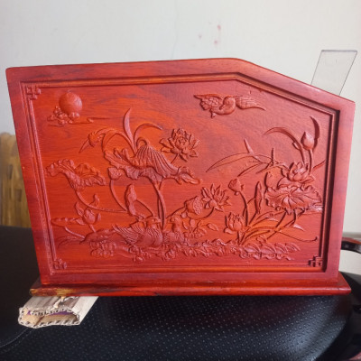 Giá sách cắm bút đựng đa năng bằng gỗ hương kt 30×21×18cm