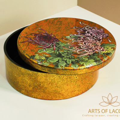 Hộp Tròn Sơn Mài Hoa Cúc Vàng