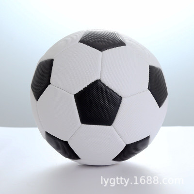 Quả Bóng Đá số 4 Da 3 lớp, Banh da bóng đá trắng đen dùng cho sân cỏ mini nhân tạo