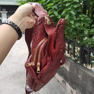 Túi đeo ngực da cá sấu 