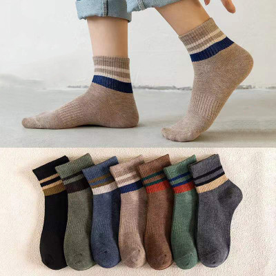 Combo 5 Vớ tất Nam Nữ kẻ 3 sọc cổ cao phong cách trẻ trung, năng động.