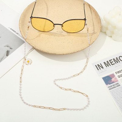 Chain kính mix hoa cúc daisy chuỗi ngọc trai cực ấn tượng nổi bật dây đeo airpod sành điệu tiện dụng