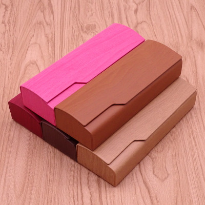 Hộp đựng kính cận thời trang 