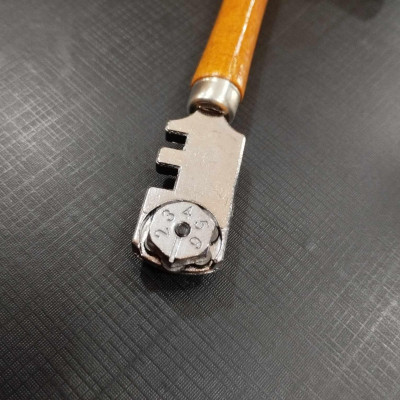 DỤNG CỤ CẮT, BẺ KIẾNG INGCO HGCT02 - HÀNG CHÍNH HÃNG