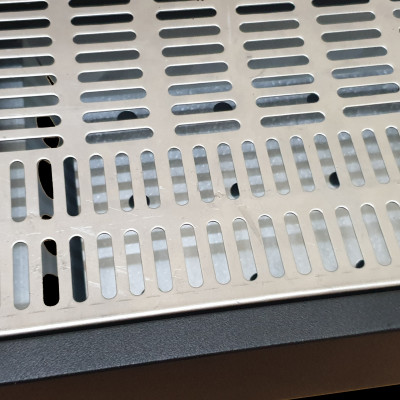 Bếp Nướng Than Hoa KUNBE Thiết Kế Cải Tiến Với Bộ Khung Chắc Chắn Và Phên Nướng Inox Dễ Dàng Vệ Sinh