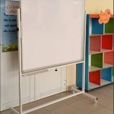 Bảng di động 2 mặt trắng viết bút lông Poly có kẻ ô ly Bavico-1,2x1,4m