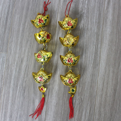 Liễn, Câu Đối, Thỏi Vàng, Thần Tài , Hồ Lô, Hoa Mai, Hoa Đào và các phụ kiện khác trang trí têt