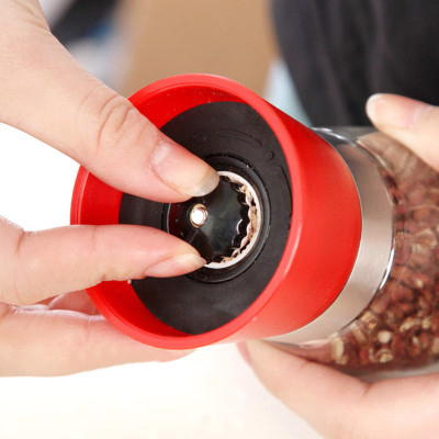 Dụng cụ xay và đựng tiêu thủy tinh nắp nhựa - màu ngẫu nhiên