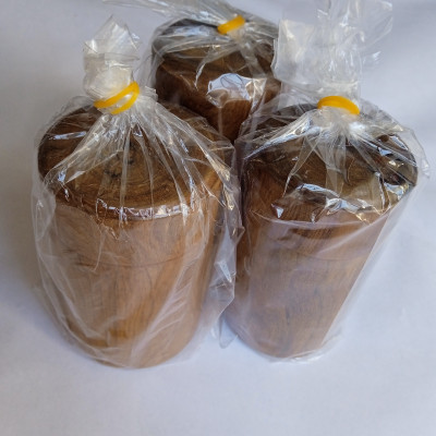 Lọ tăm NH HOME hình trụ gỗ bách xanh.