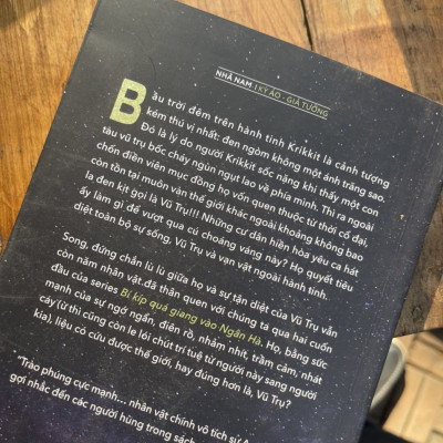 SỰ SỐNG, VŨ TRỤ VÀ VẠN VẬT - Douglas Adams – Nguyễn Thị Thu Yến dịch - Nhã Nam