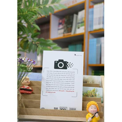 Sách - Bản Quyền - Hàng Phòng Thủ Để Canon Cất Cánh