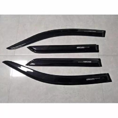 Vè che mưa nhựa đen Fortuner 2017-2020 Thái chất liệu dày dặn không đúng mô tả hoàn lại tiền