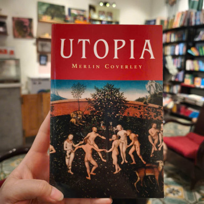 Sách - Utopia by Merlin Coverley - Pocket Essentials - Nonfiction in English