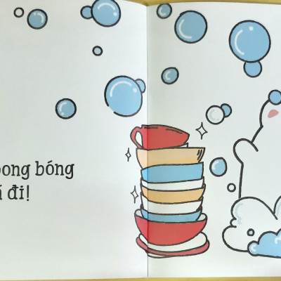 Sách Cho Bé Ehon Những Mẩu Chuyện Vụn Vặt Của Maru - Maru Tập Rửa Bát