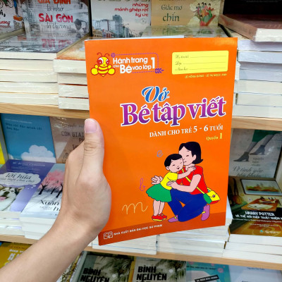 Hành Trang Cho Bé Vào Lớp 1 - Vở Bé Tập Viết - Dành Cho Trẻ 5- 6- Tuổi - Quyển 1 - Tái Bản