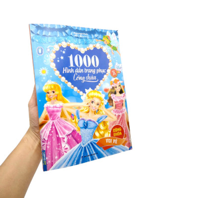 1000 hình dán trang phục công chúa - Công chúa vui vẻ (sách bản quyền) - Tái bản