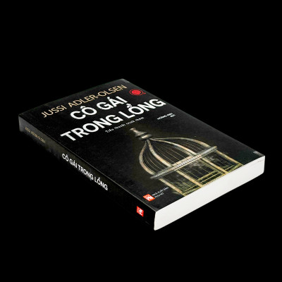 Sách - Trinh Thám - Tiểu Thuyết - Cô Gái Trong Lồng - Jussi Adler-Olsen