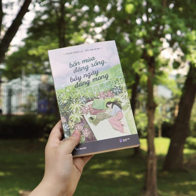 Bốn Mùa Đáng Sống, Bảy Ngày Đáng Mong - Bản Quyền