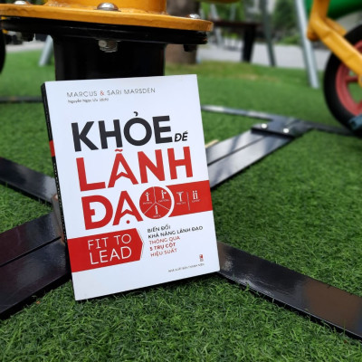 Combo sách - Trở Thành Nhà Lãnh Đạo Giỏi: Khỏe Để Lãnh Đạo + Lãnh Đạo Mất Thăng Bằng + Lãnh Đạo Giản Đơn + Vĩ Đại Nhờ Tôi Luyện Mà Thành + Binh Pháp Tôn Tử Trong Quản Lí (TB) (MinhLongbooks)