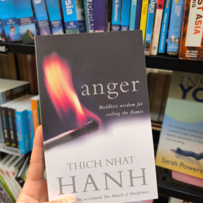 Sách - Anger by Thich Nhat Hanh: Buddhist wisdom for cooling the flames - English Book - Sách Ngoại Văn