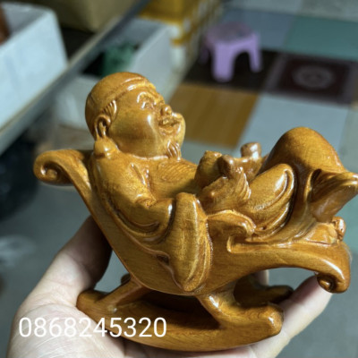 Tượng ông thương gia bằng gỗ bách xanh thơm nức kt 15×7×8cm  